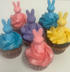 Easter Bunny Box (6) - Delish Cupcakes