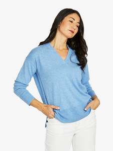 Knitwear: V Neck Pullover