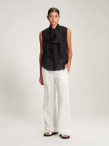 Sills Co 1: Tazmin Blouse