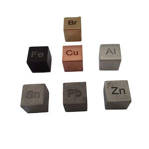 Labware Physics: Cubes Metal Assorted 20x20mm, Set/7