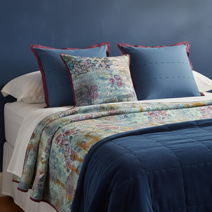 Bedlinen 1: Half Kantha Doha Quilt - Vintage Rose / Blue Iris Limited Edition of 2