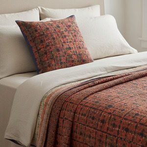 Bedlinen 1: Half Kantha Dohar Quilt - Indigo Grid / Blue Iris - Limited Edition of 2