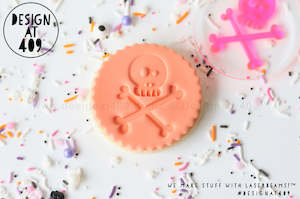Silhouette Stamps: Skull + Crossbones 2 Acrylic Embosser Stamp