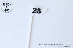 Happy Birthday: Golf Flag With Age Layered Cake Topper