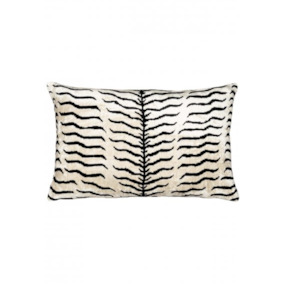 VELVET IKAT TIGER BLACK CUSHION
