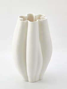 New Arrivals: La Mer Vase Medium Ivory
