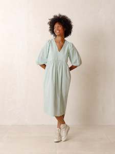 Half Price: Vestido Beca Aguamarina