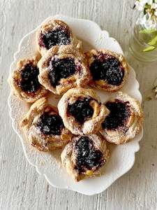 Baking: Cheats Blueberry Danish