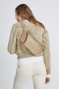 Bags: Commuter Fanny Pack Dune