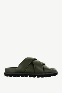 Footwear: Ian Bottle