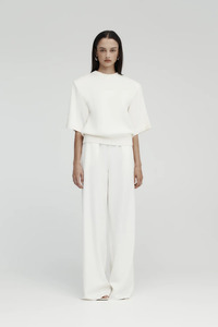 Short Sleeve Shoulder Knit Ivory