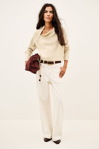 Knitwear: Corvy Cashmere Jumper Beige