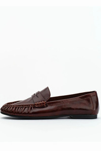 Footwear: Ivana Loafer Choc Oily Crinkle Leather