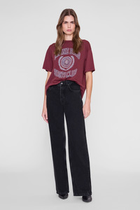 Tops: Cade Tee Collegiate Burgundy