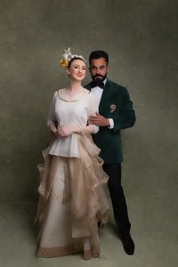 green, gold white – Daya's