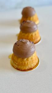 Mini Cakes Petit Fours: Passion Mini Cake