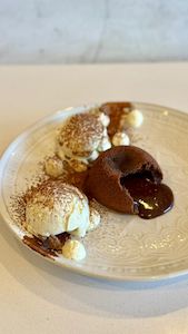 Hot Cold Desserts: Fondant au chocolat