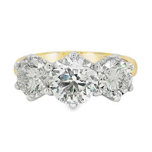 18ct Yellow/White Gold Diamond Trilogy Ring 4.02ct