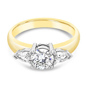 Mantovani: 18ct Yellow/Platinum Diamond Ring Milano 0.80ct Centre Pear Cut Sides
