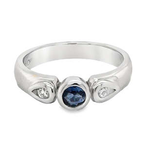 Platinum Ceylon Sapphire & Diamond Ring