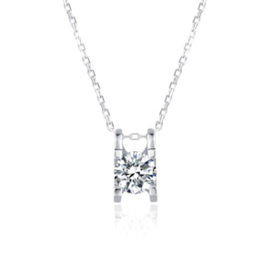 [Classic Bull Head] Moissanite Necklace in Sterling Silver