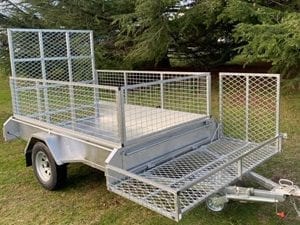 Products: Diamond Trailers Mower box with ramp - Diamond Trailers