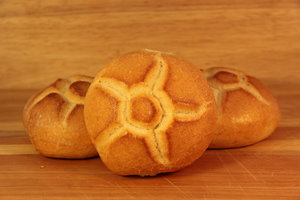Products: Kaiser roll (plain)