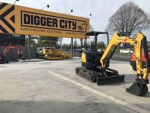 YANMAR VIO27-3 2.7 TON EXCAVATOR, LOW HOURS