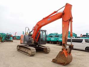 Excavators: Hitachi ZX135 Digger 13.5 Ton