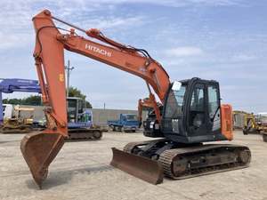 Hitachi ZX135 Digger 13.5 Ton