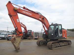 Hitachi ZX225US Digger 23.5 ton