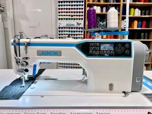 Sewing Machines: Jack Automatic Direct Drive Curtain Plainsewer with Puller - Needle Feed A6F