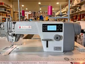 Sewing Machines: Singer Fully Automatic Industrial Plain Sewing Machine 152G