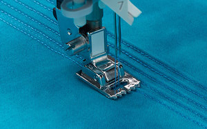 Juki Hzldx7: Juki Pin Tuck Foot. 402-06248