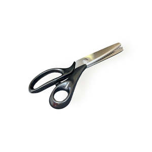 Weekly Steals: Ergonomic Pinking Shears by SewMate