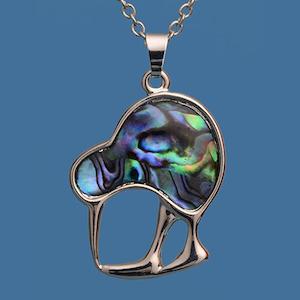 Paua Shell Items: Pāua Kiwi Pendant