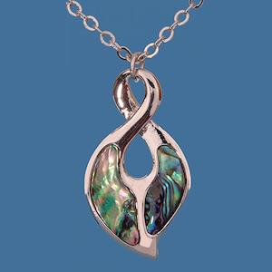 Pāua Single Twist Pendant