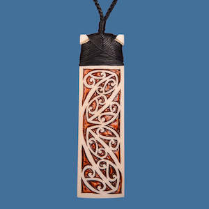 Bone Toki: Maori Kowhaiwhai Design Stained Bone Toki