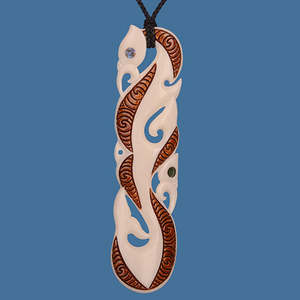 Maori Bone Carvings: Bone Double Manaia Stained Pendant XL