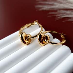 Earrings: Heartfall Hoops - Gold