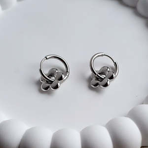 Flower Huggies - Silver