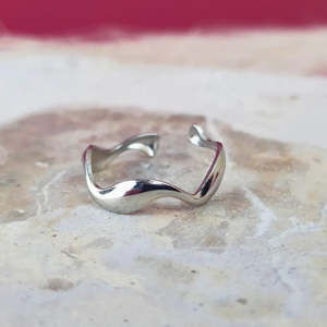 Elegant Waves Adjustable Ring - Silver