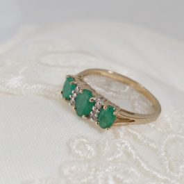 Oval Garnet Three Stone 9ct Gold Ring