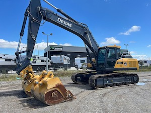 Used Equipment for Sale: John Deere E300LC-II