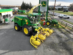 Used Equipment for Sale: John Deere 8500 SPFH