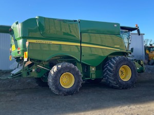 Used Equipment for Sale: John Deere S690