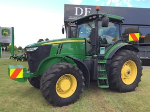 Tractors: John Deere 7260R