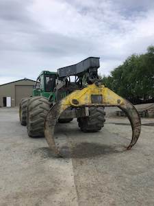 Forestry: John Deere 848L