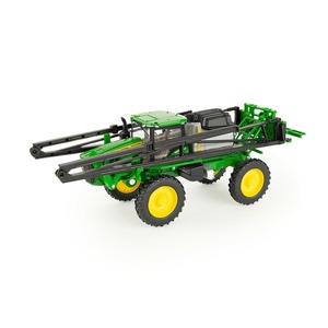 Products: 1: 32 John Deere 412R Sprayer