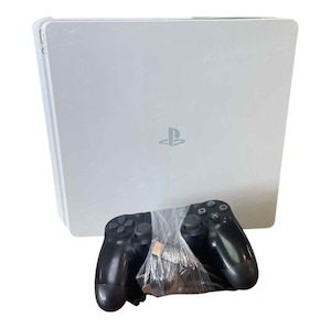 Products: PS4 500 GB - Dollar Dealers